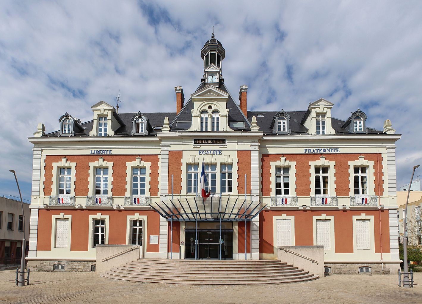 Montceau-les-mines : votre agence déménage !